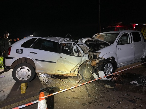Colisão frontal mata motorista e deixa três feridos na PR 180 em Goioerê