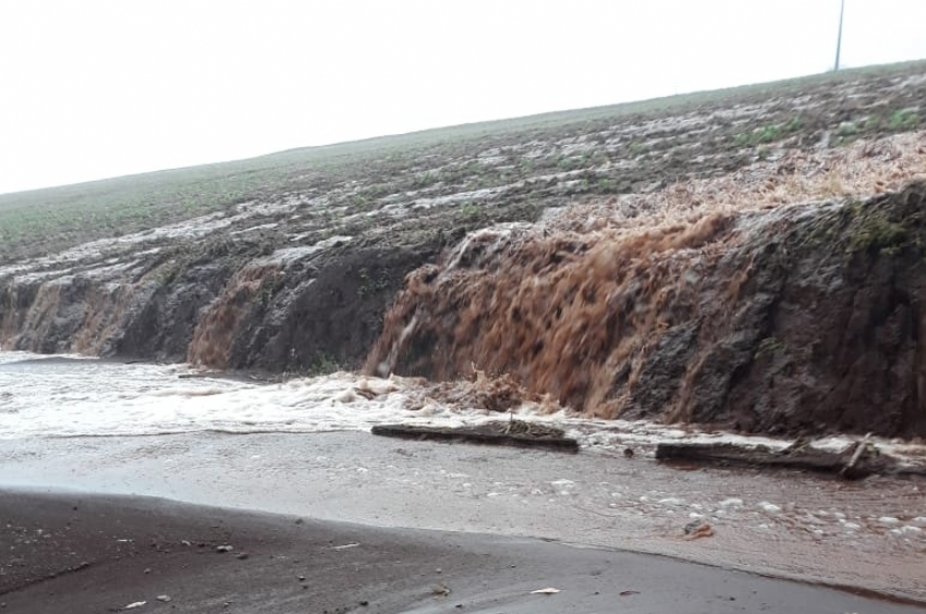 Chuva trás transtornos e prejuízos a agricultores de Campina da Lagoa e Nova Cantu