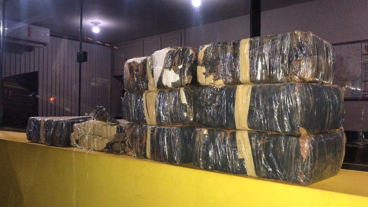 PRF apreende 134 quilos de maconha na BR-369 em Ubiratã