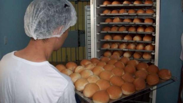 PEC vai produzir pães para atender unidades regionais