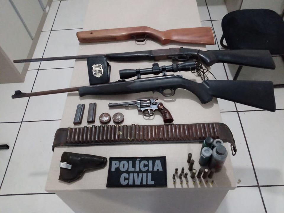 Polícia Civil resgata 15 cachorros em situação de maus tratos e prende armas, munições e o responsável em flagrante