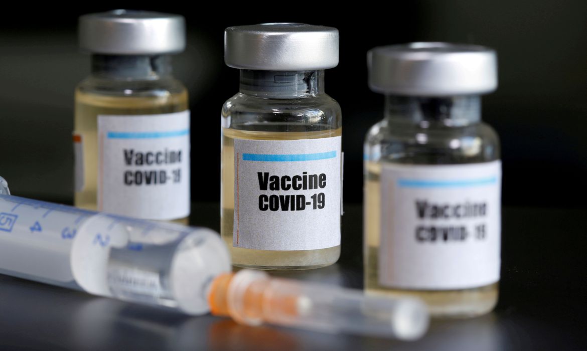 Pfizer e BioNTech fecham acordo com Japão para fornecer vacinas contra covid-19
