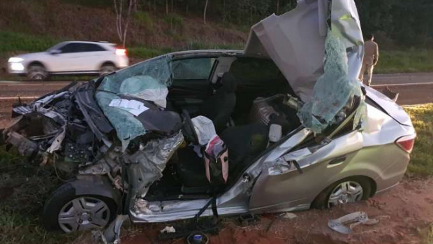 Motorista morre e esposa é encaminhada em estado grave após acidente entre Campo Mourão e Goioerê