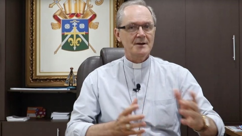 VÍDEO: Dom Bruno suspende missas presenciais e pede para fechar igrejas