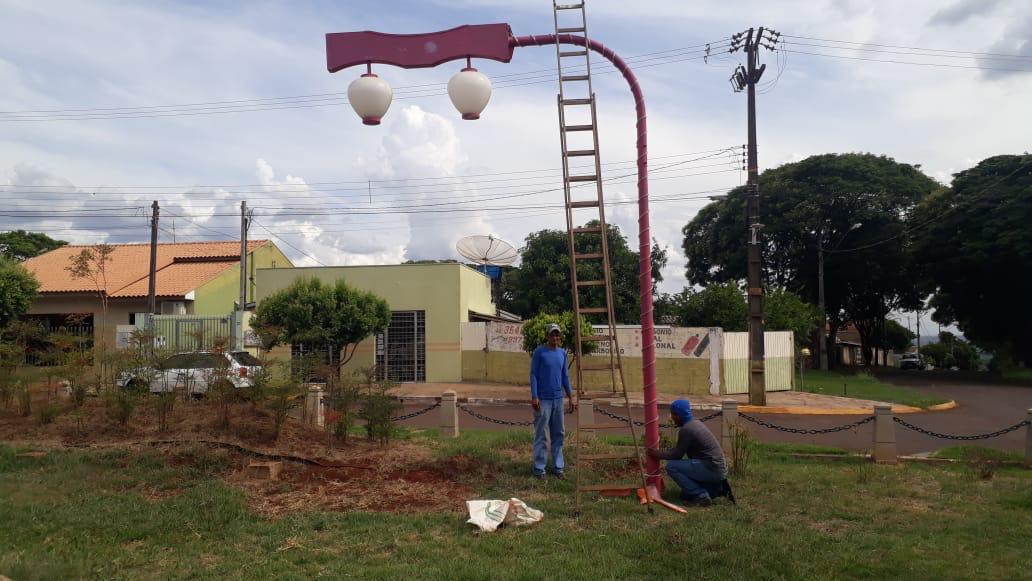 INICIADO A DECORAÇÃO NATALINA EM UBIRATÃ