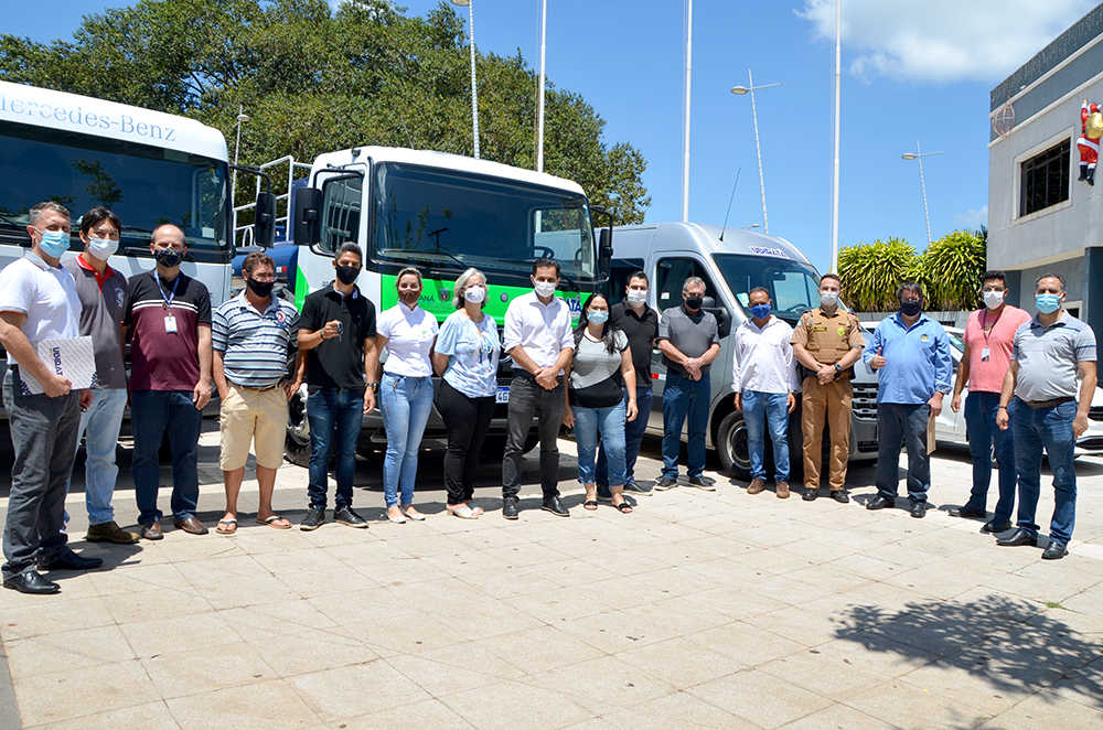 Administração Municipal conquista mais caminhões, micro ônibus, van, carro e moto para melhor atender a população