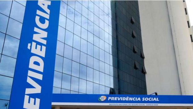 Governo suspende exigência de prova de vida de aposentados federais