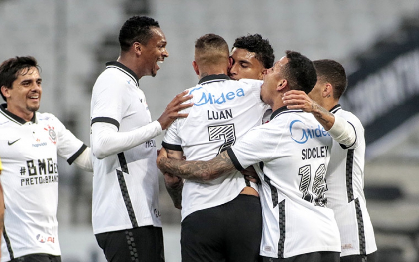 Corinthians sofre surto de Covid-19 e 10 jogadores testam positivo