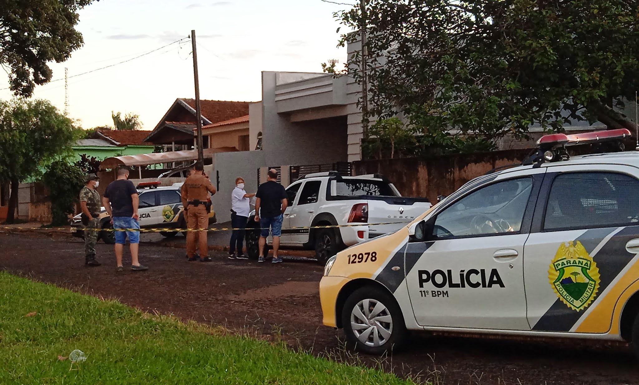 Sargento da Policia Ambiental atira em mulher e comete suicídio em Mamborê