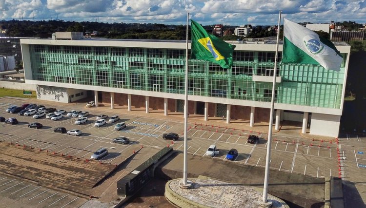 Estado revoga ponto facultativo e suspende festividades de Carnaval