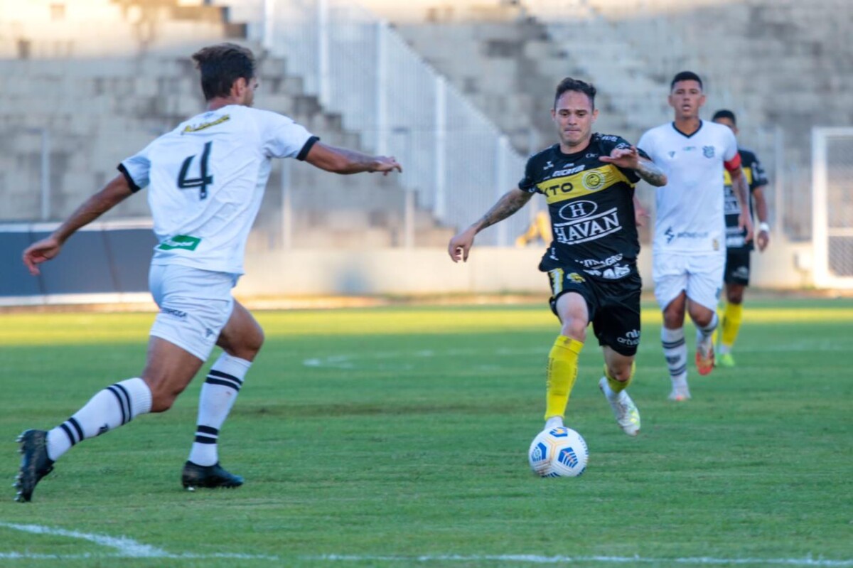 Em noite histórica, FC Cascavel derrota Figueirense e avança na Copa do Brasil