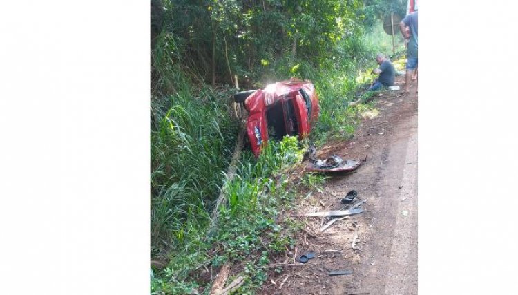 Capotamento é registado na PR 574 em Cafelândia