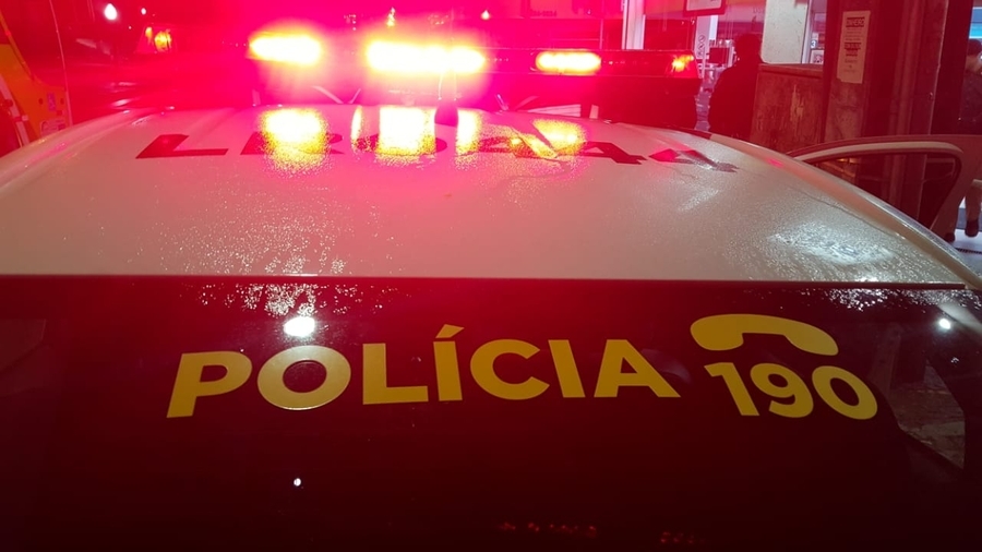 Bandidos atiram em carro de casal em tentativa de roubo no anel viário de Campo Mourão