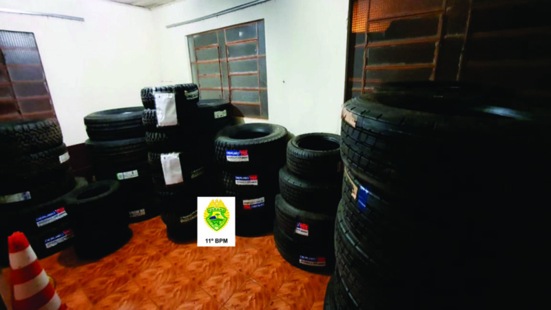 Policia apreende carga de pneus contrabandeados em Mamborê
