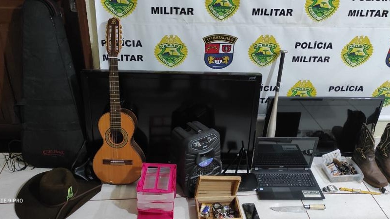 Policia Militar recupera objetos furtados em residência em Juranda
