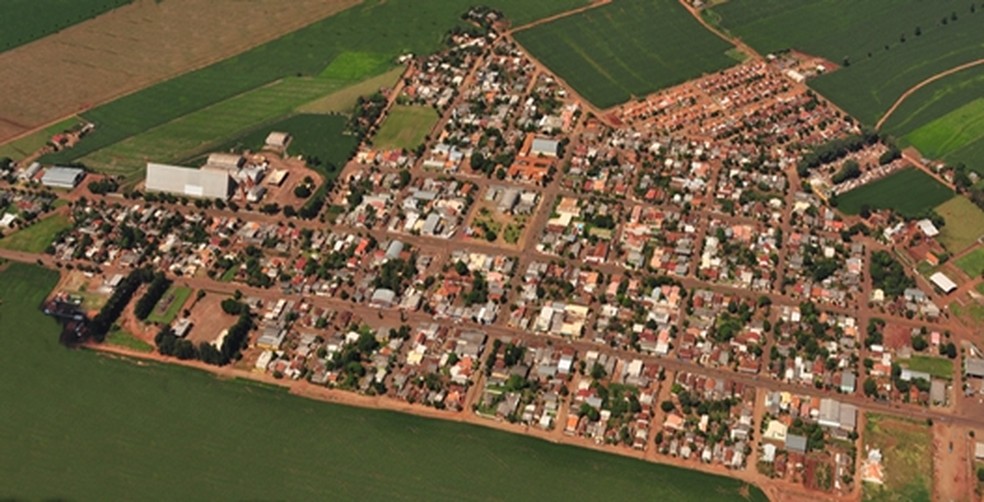 Justiça manda bloquear bens de ex-prefeito e ex-vereador de Quarto Centenário