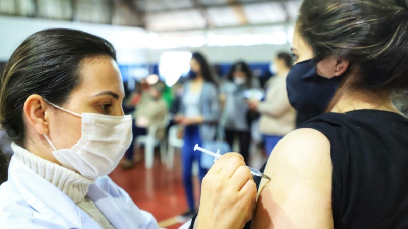 11ª Regional de Saúde recebe grande volume de doses de vacina para “Dia D” na Comcam