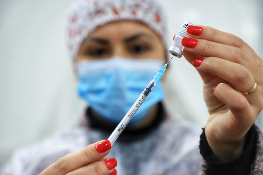 Paraná vai iniciar na próxima semana vacinação de adolescentes e dose reforço contra a Covid-19