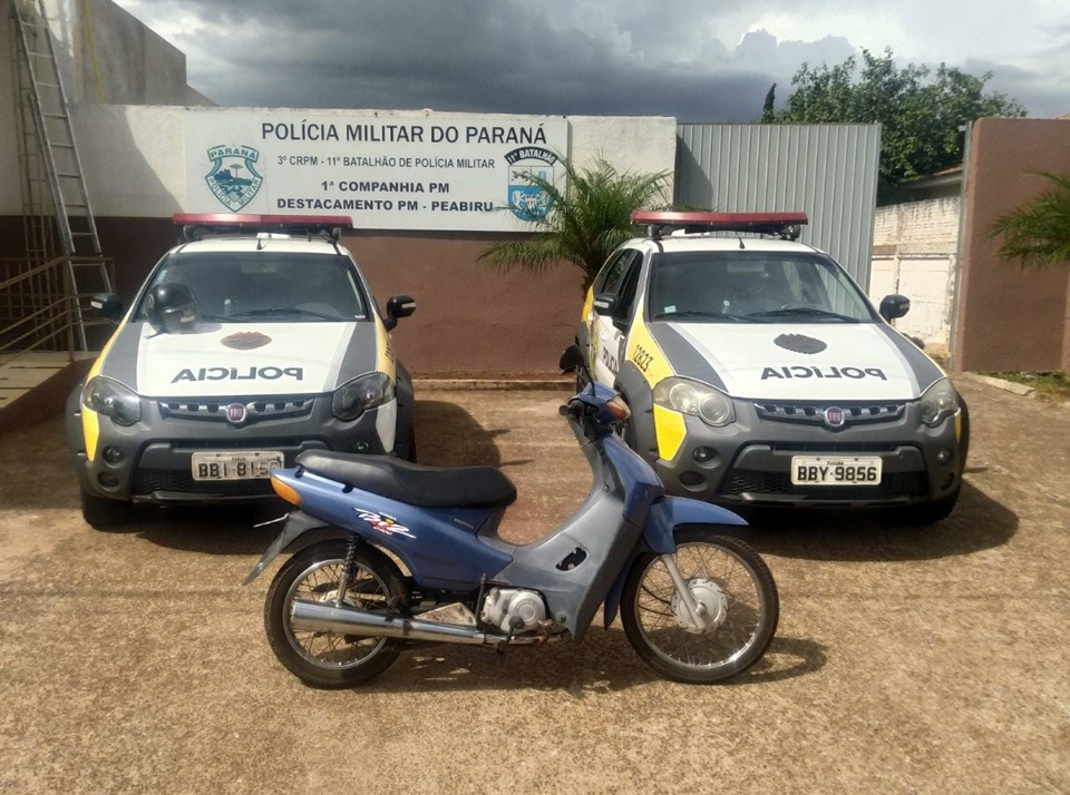 PM de Araruna recupera moto e prende casal por furto em comércio de Campo Mourão