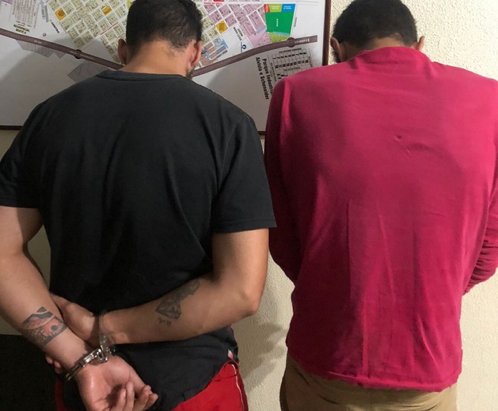 Polícia Militar prende dois homens e apreende 50 comprimidos de ecstasy em Corbélia