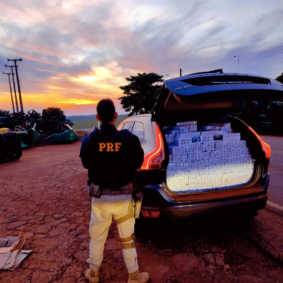 PRF realiza grande apreensão de cigarros na região