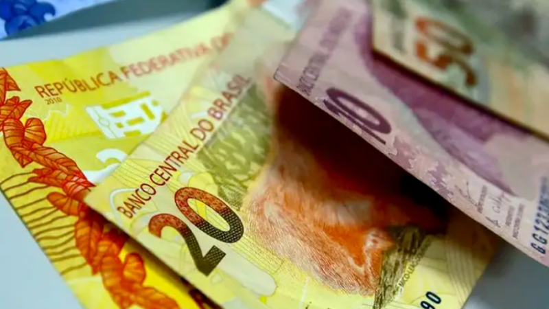 Salário mínimo ideal para o brasileiro deveria ser de R$ 5,9 mil, diz Dieese