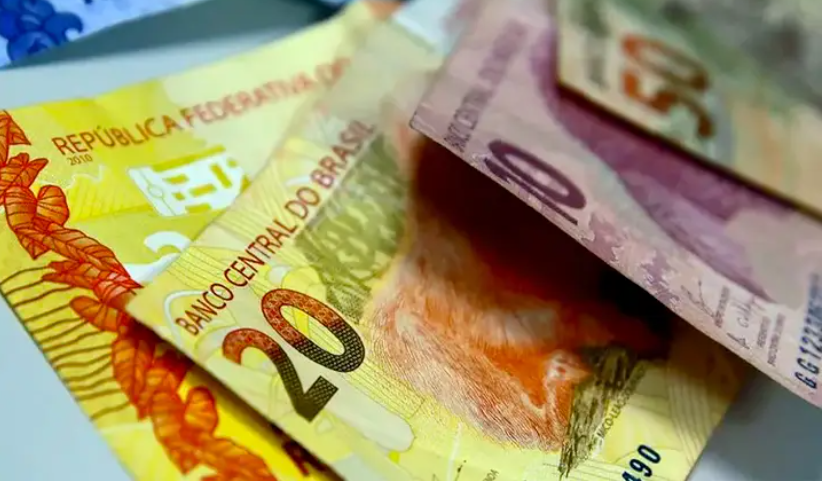 Salário mínimo ideal para o brasileiro deveria ser de R$ 5,9 mil, diz Dieese