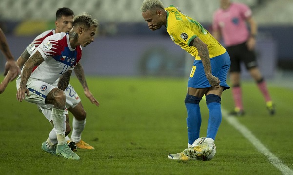 Com novidades na escalação, Brasil enfrenta Chile pelas Eliminatórias