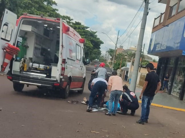 Acidente envolvendo duas motocicletas é registrado no Centro de Ubiratã