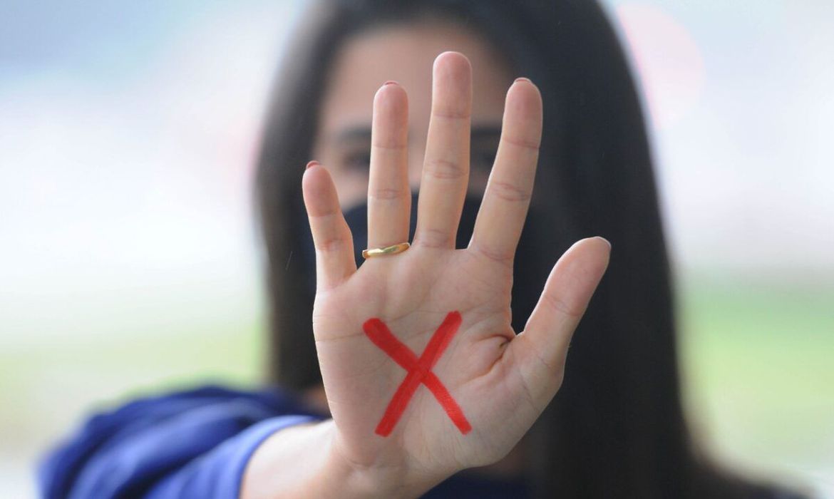 Programas para prevenir a violência doméstica e familiar contra a mulher são implantados em Goioerê