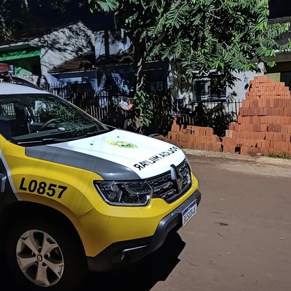 Homens encapuzados invadem residência e matam duas pessoas com tiros na cabeça em Cafelândia