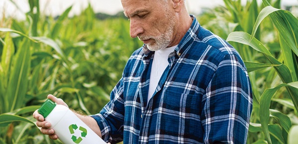 Produtores rurais mandam 99% dos recipientes de agroquímicos à reciclagem no Paraná