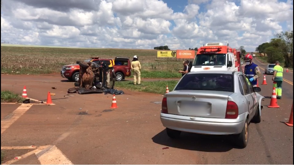 Criança morre após ser ejetada de carro em capotamento na BR 369