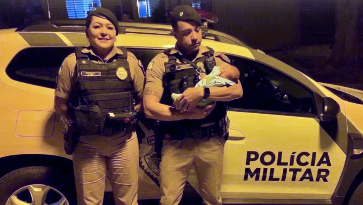 Bebê de 10 dias é salvo por policiais após se engasgar com leite em Umuarama
