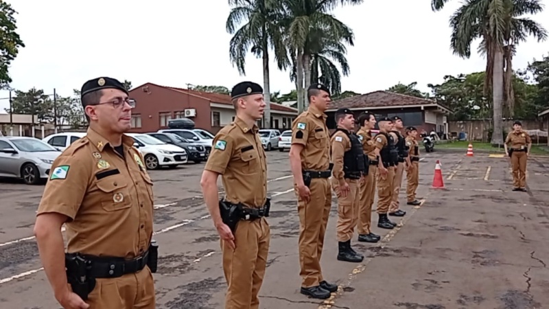 11º BPM presta homenagem aos policiais militares promovidos recentemente na PMPR