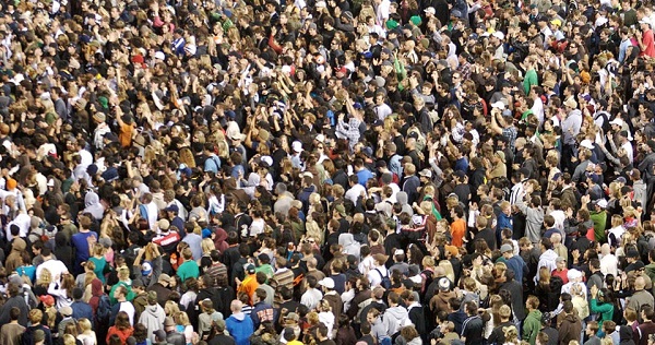 População mundial atingiu a marca de 8 bilhões de pessoas nesta terça