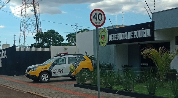 Veiculo é furtado e queimado na área rural de Mamborê