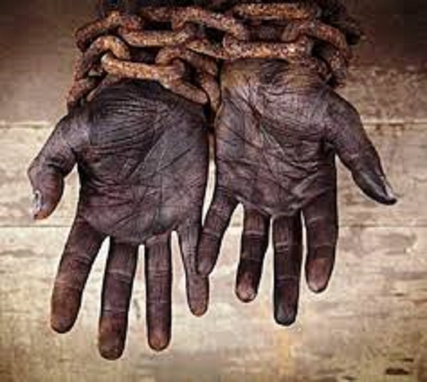 Paranaense é condenado por anunciar venda de homem negro como escravo na internet