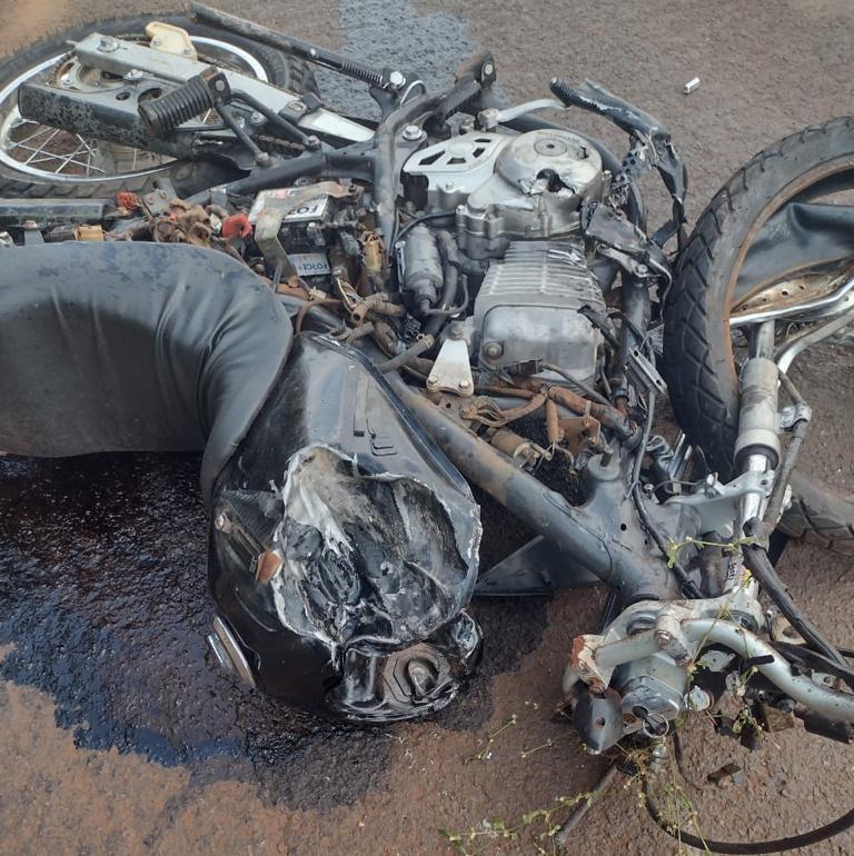 Colisão frontal mata motociclista na rodovia PR 082