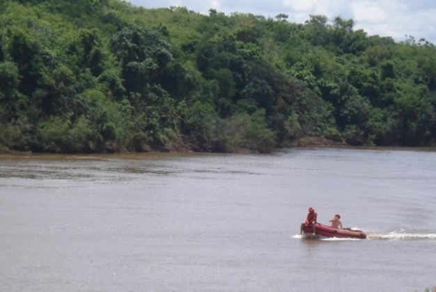 Corpo de homem é encontrado com marcas de tiros no Rio Piquiri