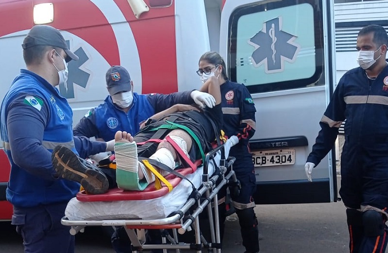 Homem fica ferido em acidente no Centro de Ubiratã