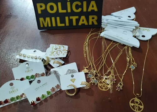 Mulher é detida por furtar bijuterias no Centro de Corbélia