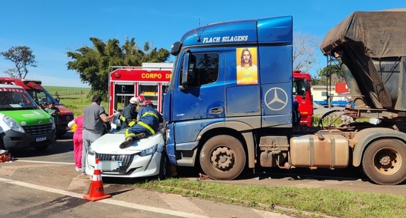 Grave acidente deixa vítima presa às ferragens na BR 369