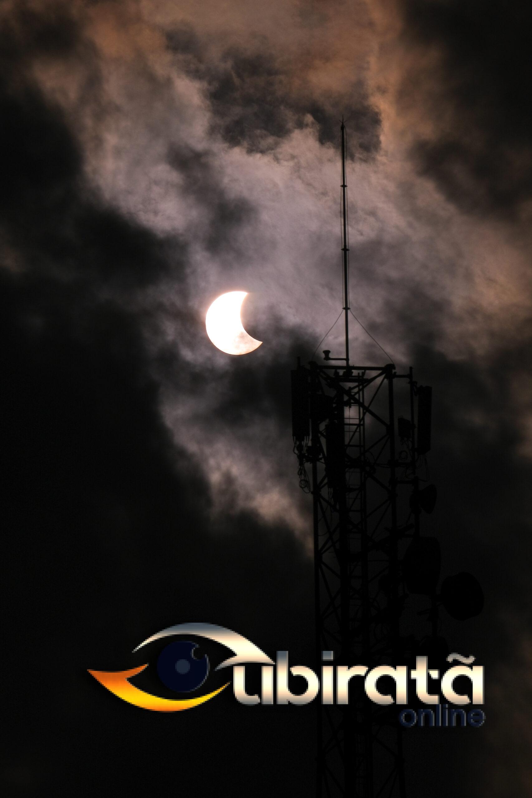 Fotógrafo registra eclipse anular em Ubiratã; veja imagens