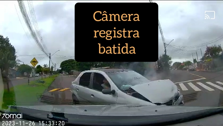Câmera interna registra batida em Cafelândia