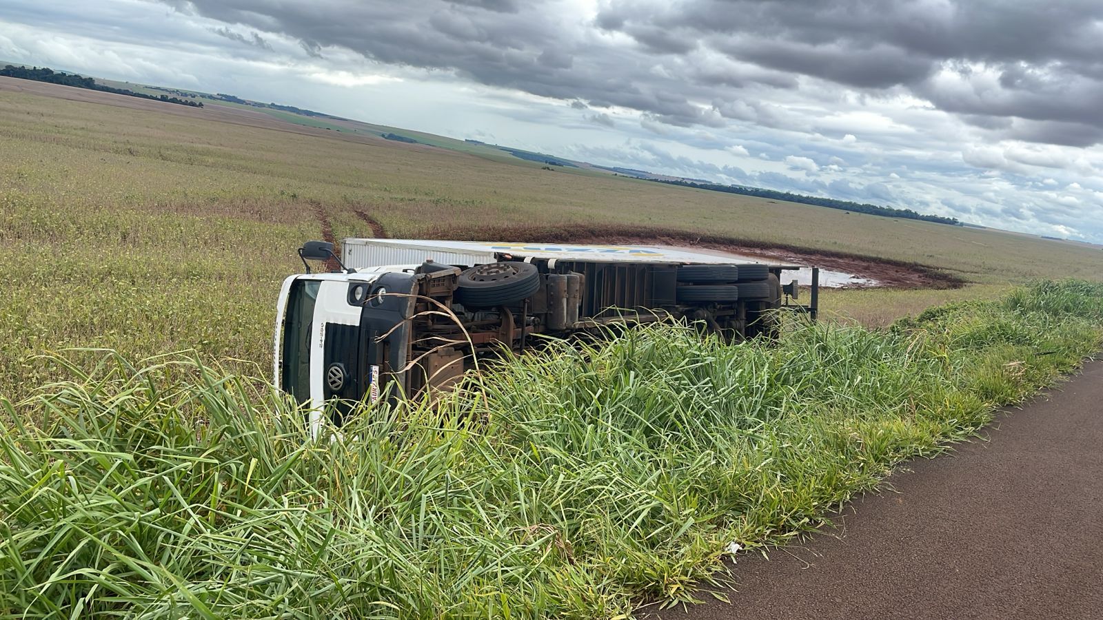 Acidente na BR 369 envolvendo caminhão e veiculo