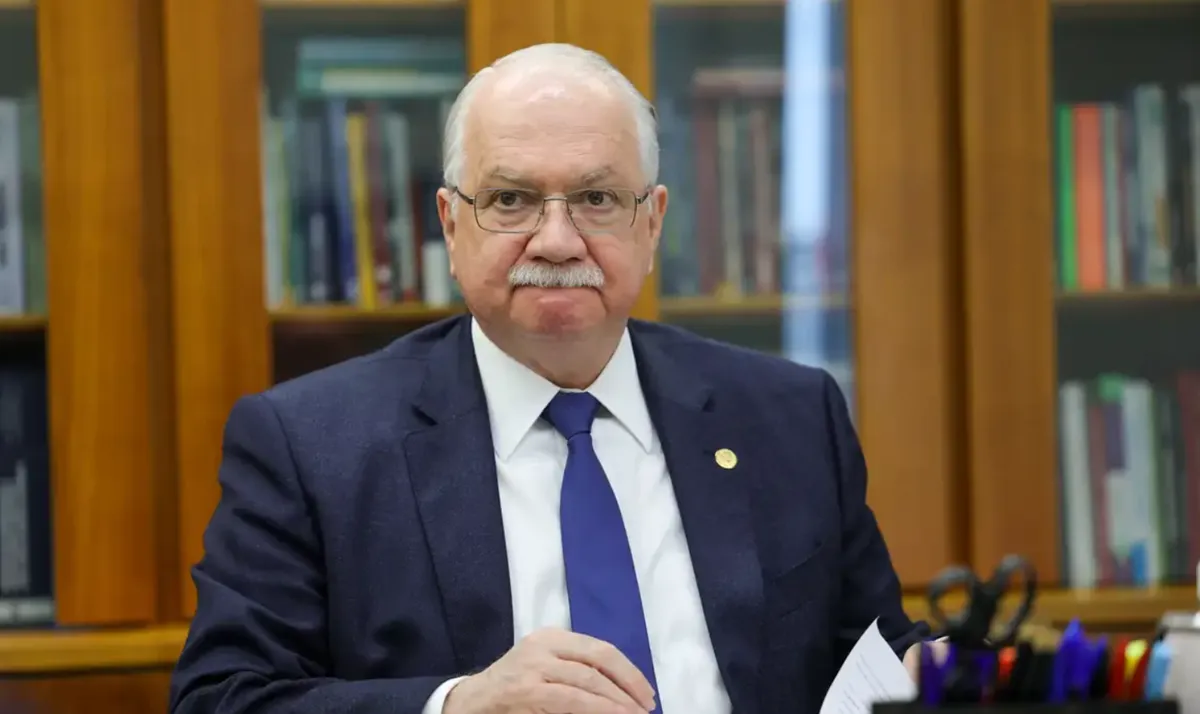 Edson Fachin toma posse como novo presidente do STF