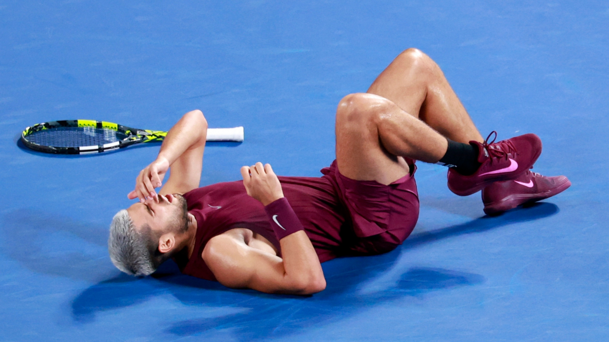 Alcaraz sigue con dolor y decide no entrenar este viernes antes de los octavos de Tokio
