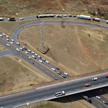 Batida entre carretas trava BR-163 e causa 5 km de congestionamento