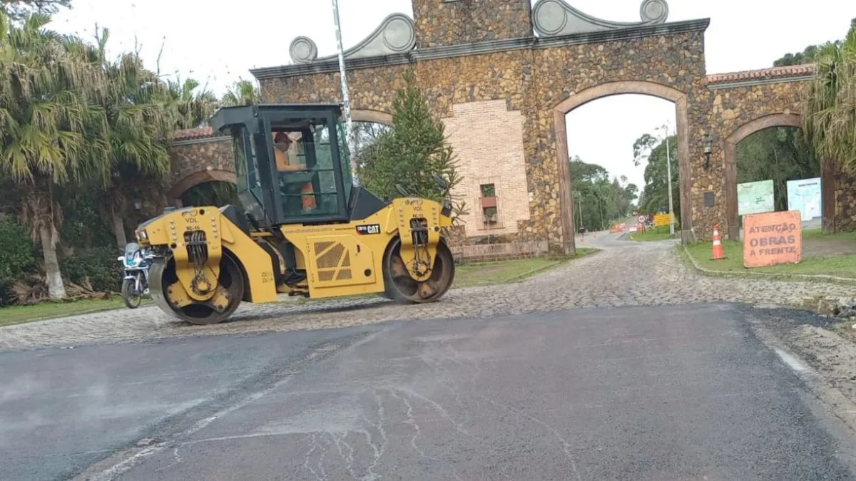 Trecho da Estrada da Graciosa opera no modelo pare-e-siga